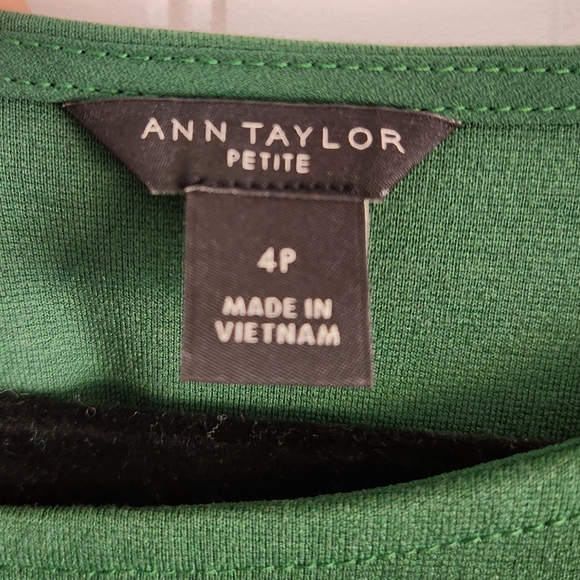 ANN TAYLOR Kelly Green Office Workwear Knee Length Sheath Dress 4P - Picture 5 of 6